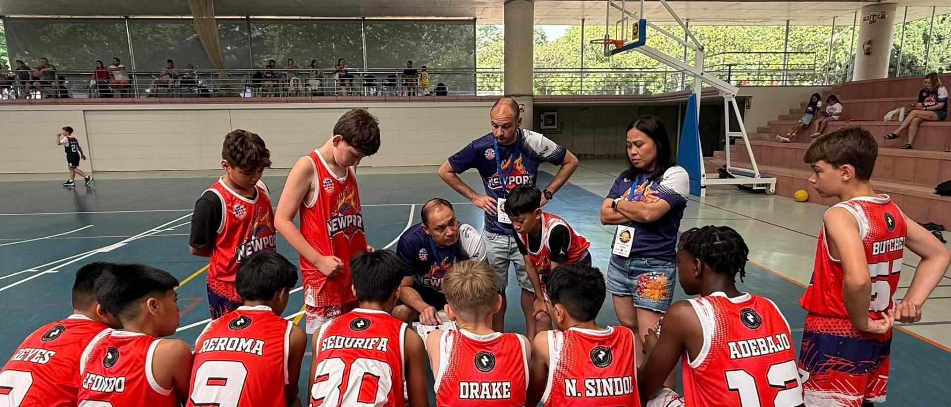 bench huddle